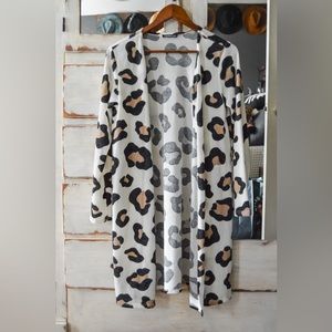 Leopard Print Cardigan / NWOT / size S/M / The Ranchy Peach Boutique
